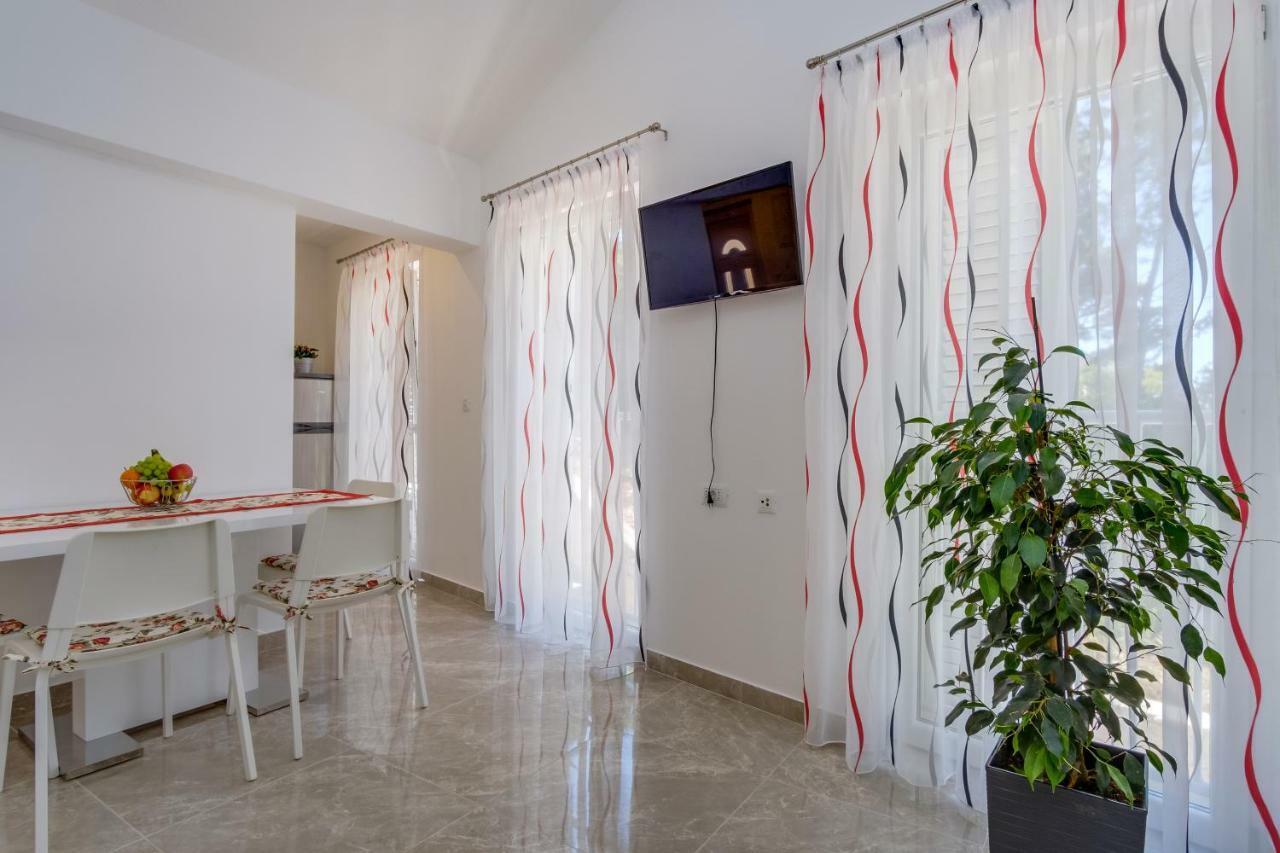Apartmani Beatrice مالي لوشينغْ المظهر الخارجي الصورة